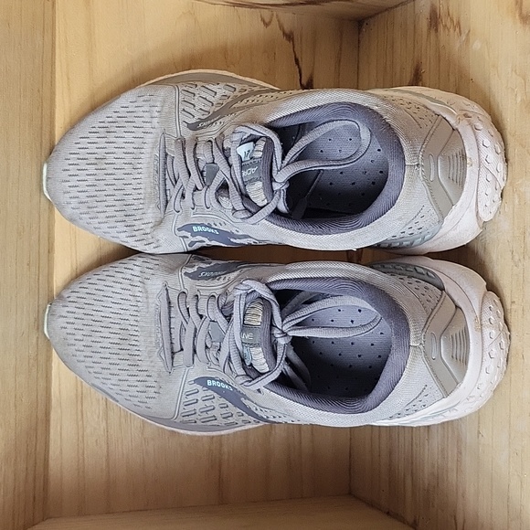 Brooks Women's Adrenaline GTS 21 Shoes - Picture 7 of 9